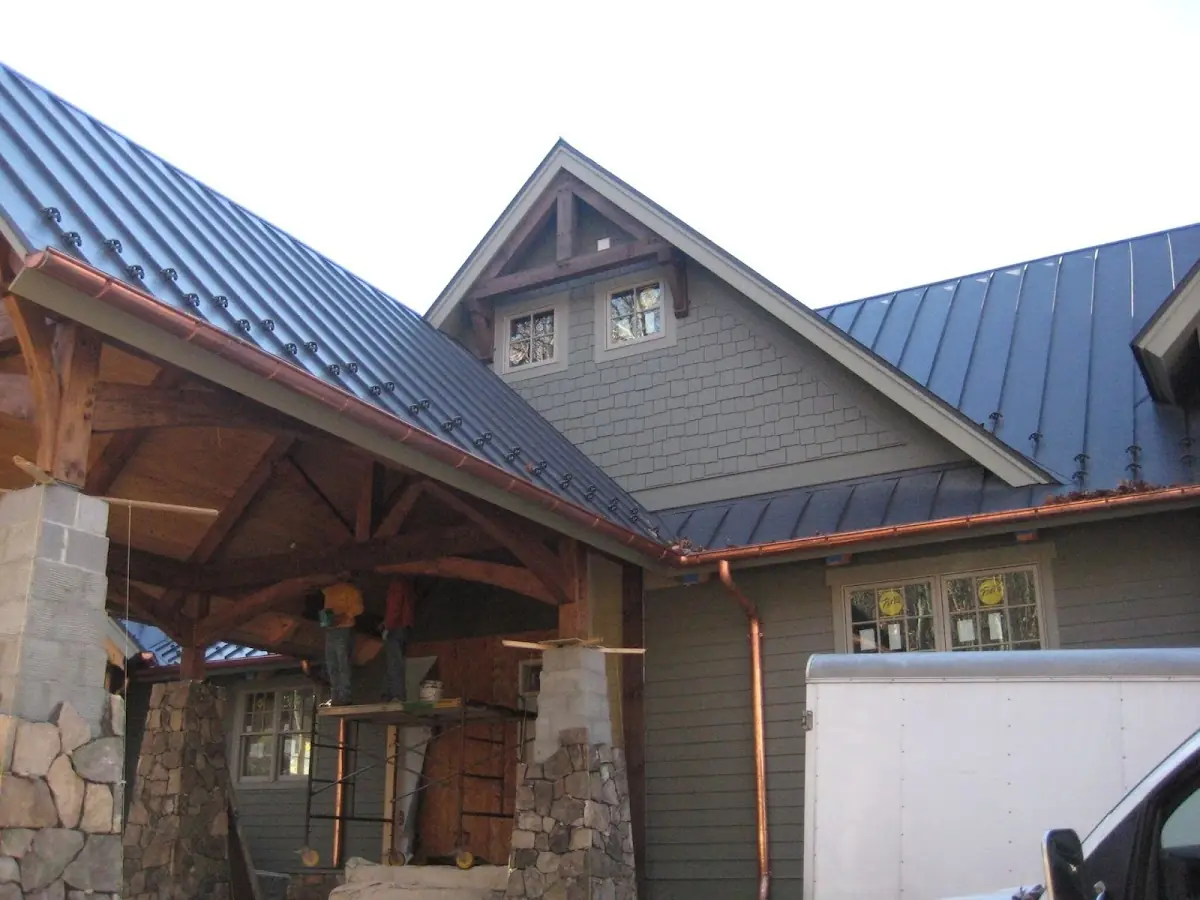 Craftsman Roofing team delivering quality roofing work in Canyon Country
